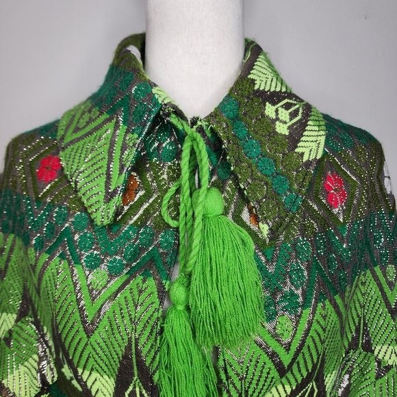 Vintage 60's MCM Ladies Groovy Retro Handmade Poncho with Fringe - Picture 3 of 10